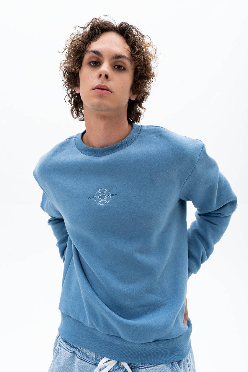AKANTARA Basic Crewneck Sweatshirt in blue, unisex design, ethically produced streetwear